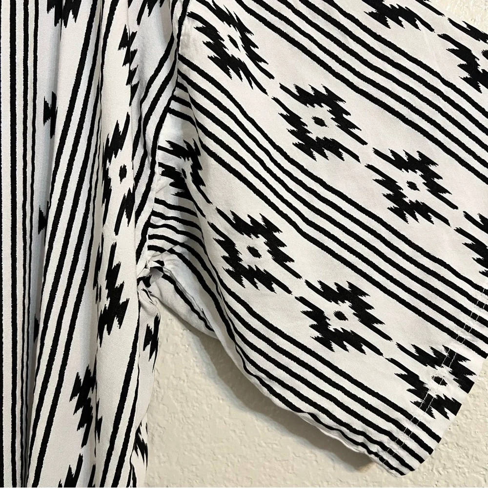 Panhandle Black and White Aztec Western Fringe Kimono Duster Cardigan rodeo - Picture 6 of 12